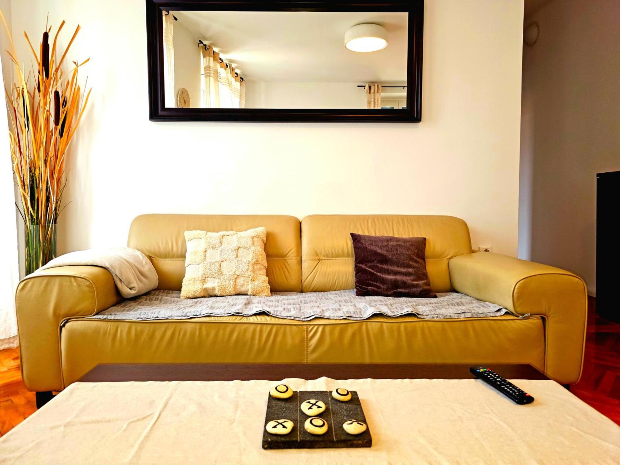 שיבניק Apartman Square View מראה חיצוני תמונה