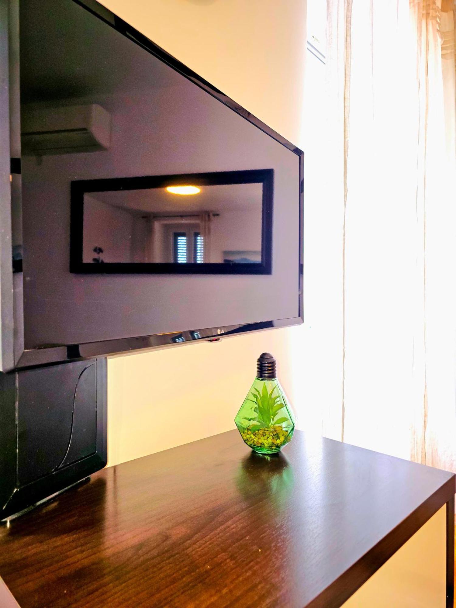 שיבניק Apartman Square View מראה חיצוני תמונה