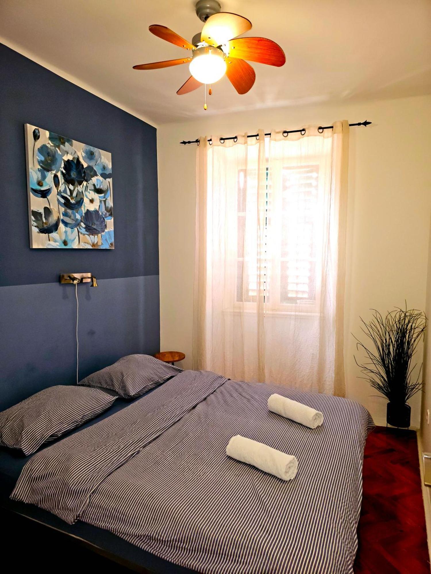 שיבניק Apartman Square View מראה חיצוני תמונה